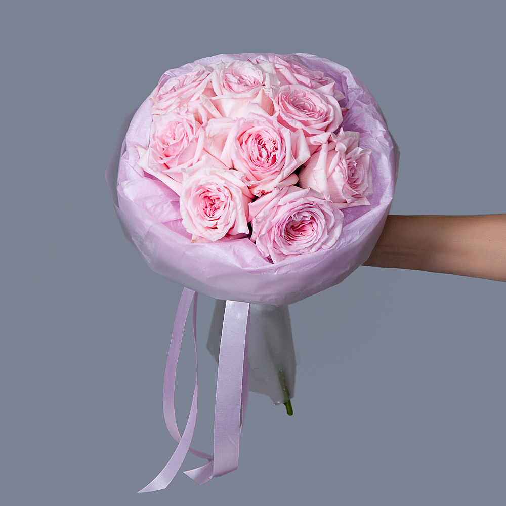 монобукет 9 роз "pink o`hara" в упаковке с тишью 