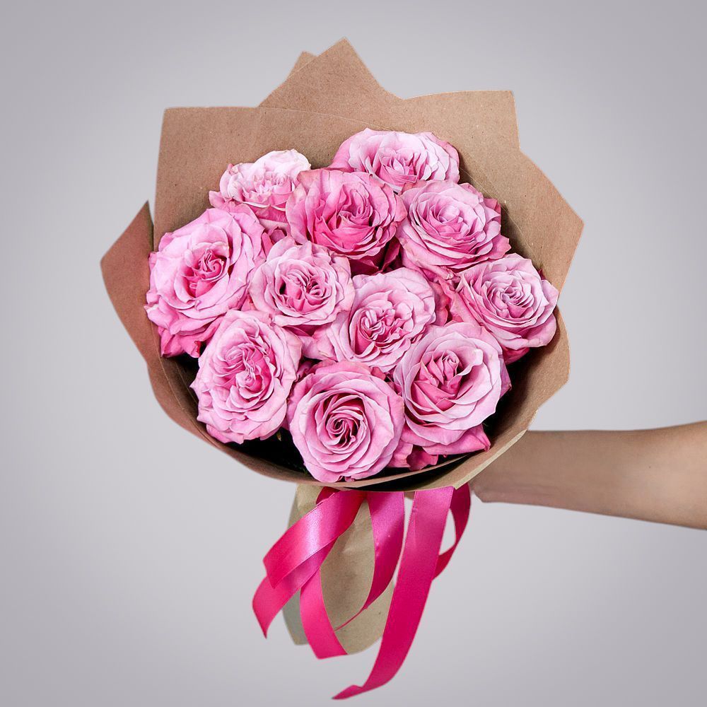 монобукет 11 пионовидных роз "country blues" в крафте 