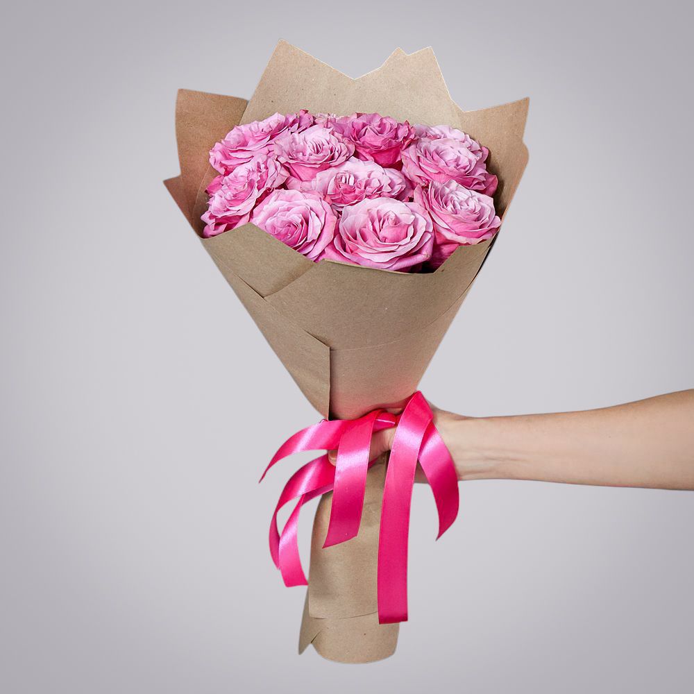 монобукет 11 пионовидных роз "country blues" в крафте 