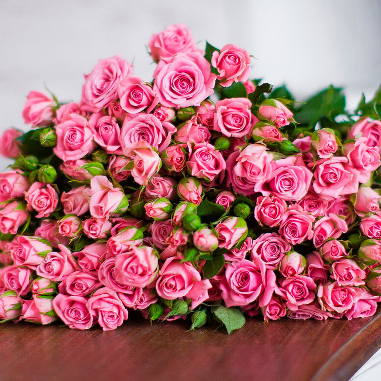монобукет 15 розовых кустовых роз 