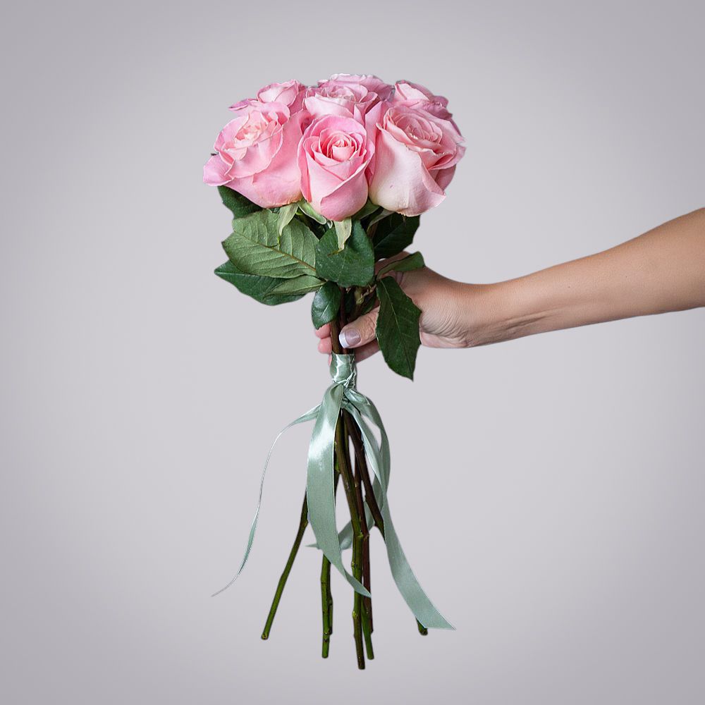 монобукет 7 роз "hermosa" под ленту 