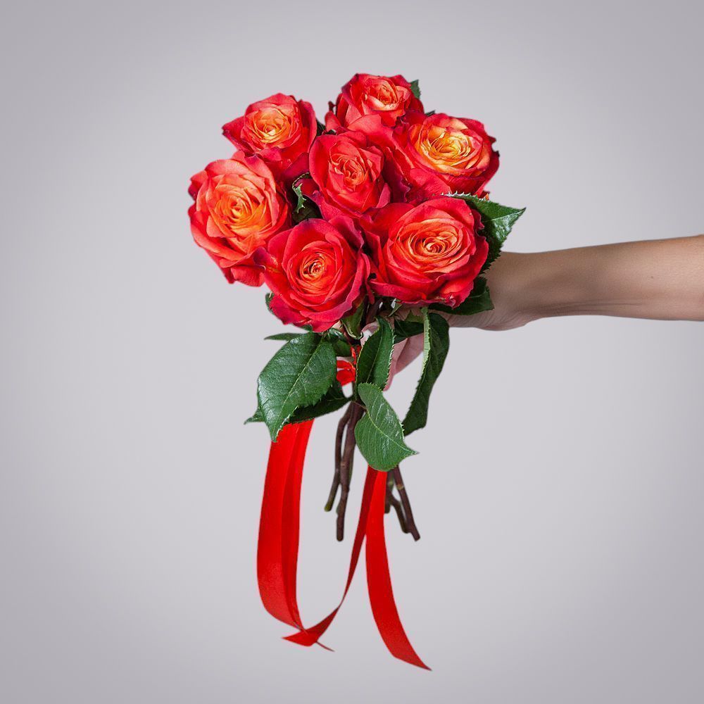 монобукет 7 роз "atomic" под ленту 