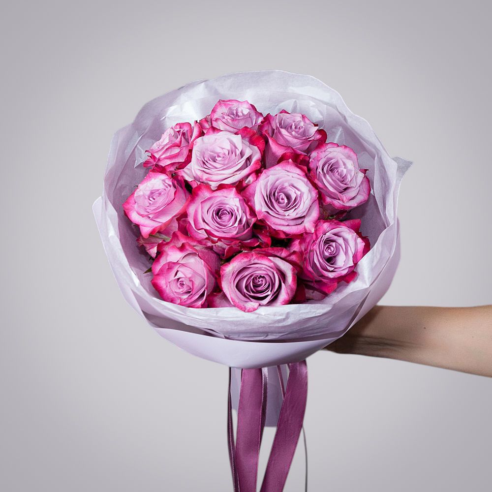 монобукет 11 роз "deep purple" в упаковке с тишью 2 