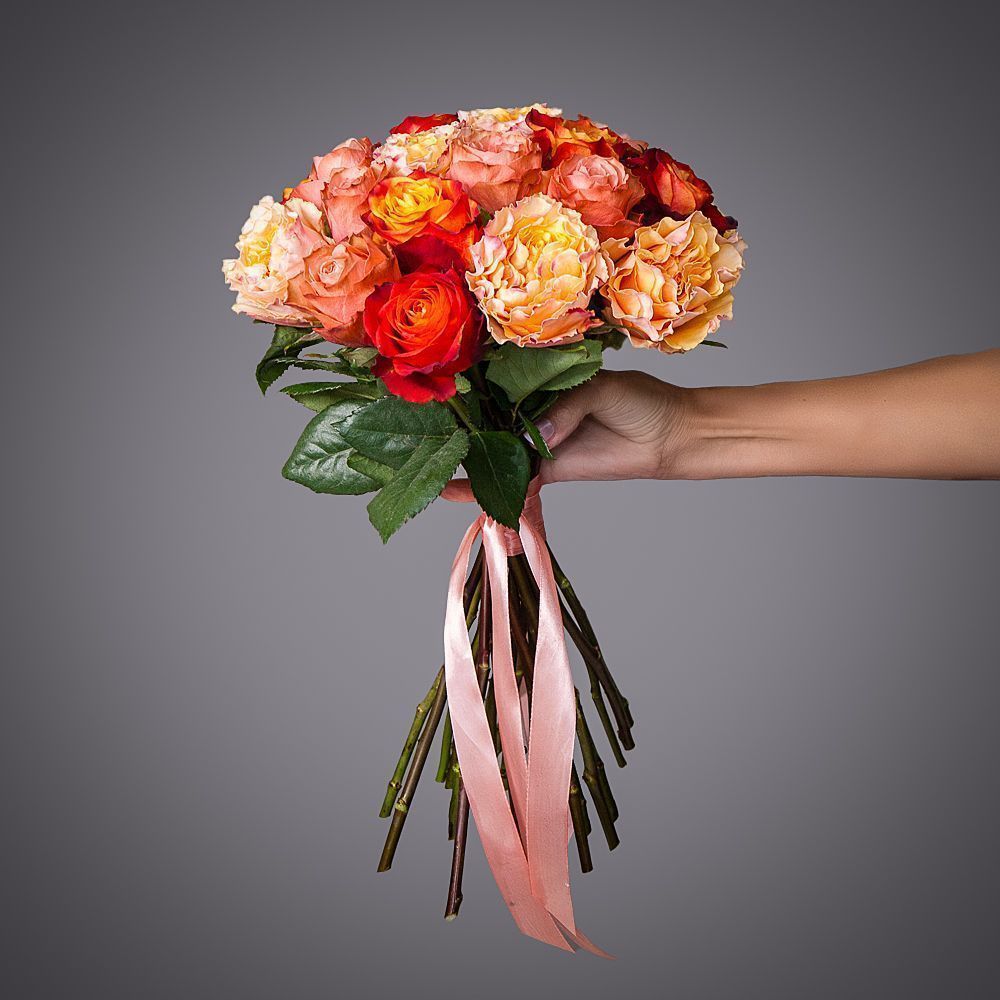 монобукет из 21 роз микс-2 под ленту 