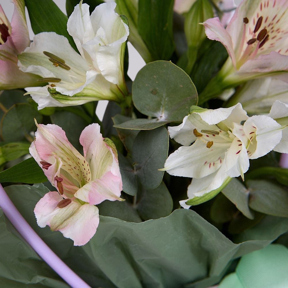 композиция “нежный комплимент” 