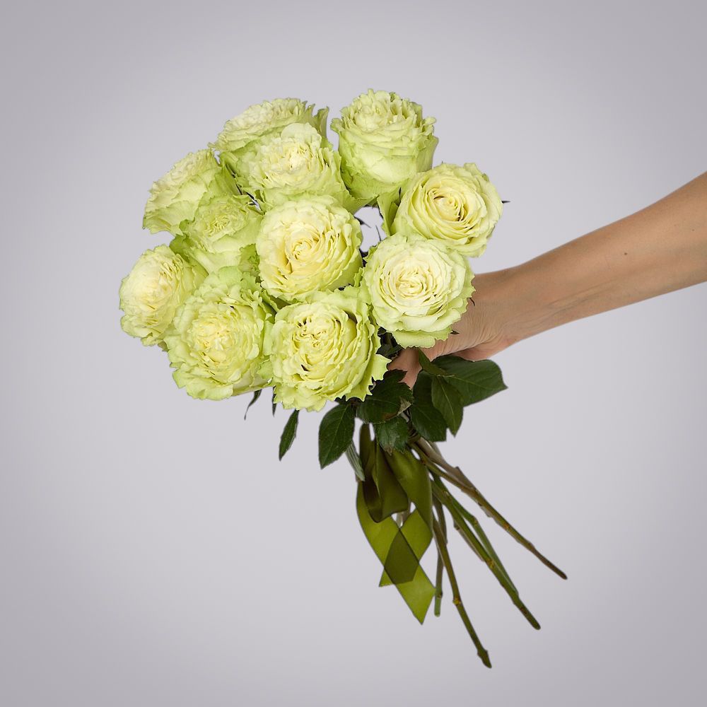 монобукет 11 пионовидных роз "lemonade" под ленту 
