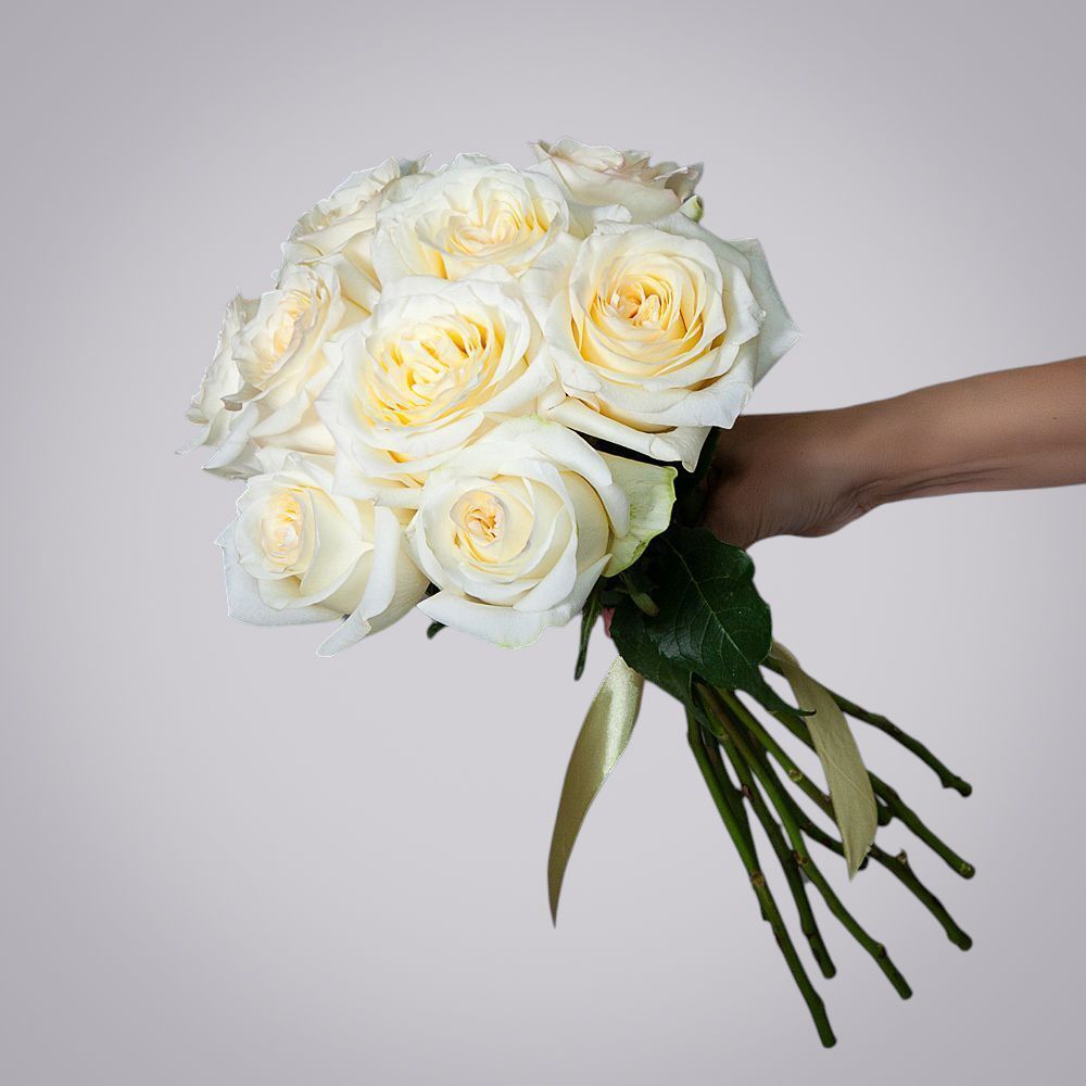 монобукет 9 пионовидных роз "candlelight" под ленту 