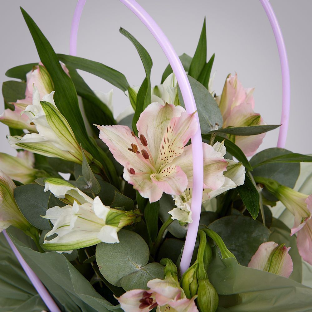 композиция “нежный комплимент” 