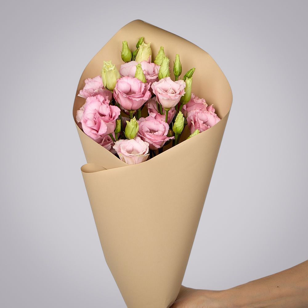 монобукет из 5 розовых лизиантусов в упаковке 