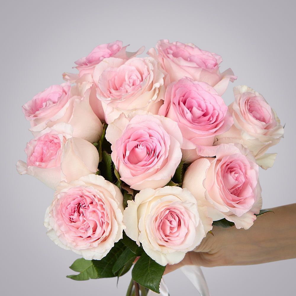 монобукет 11 пионовидных роз "mandala" под ленту 