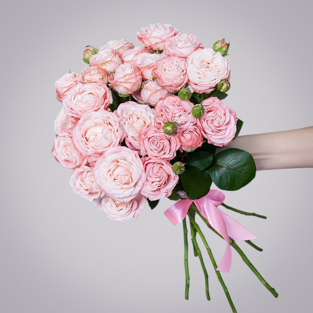 монобукет 7 роз "madam bombastic" под ленту 