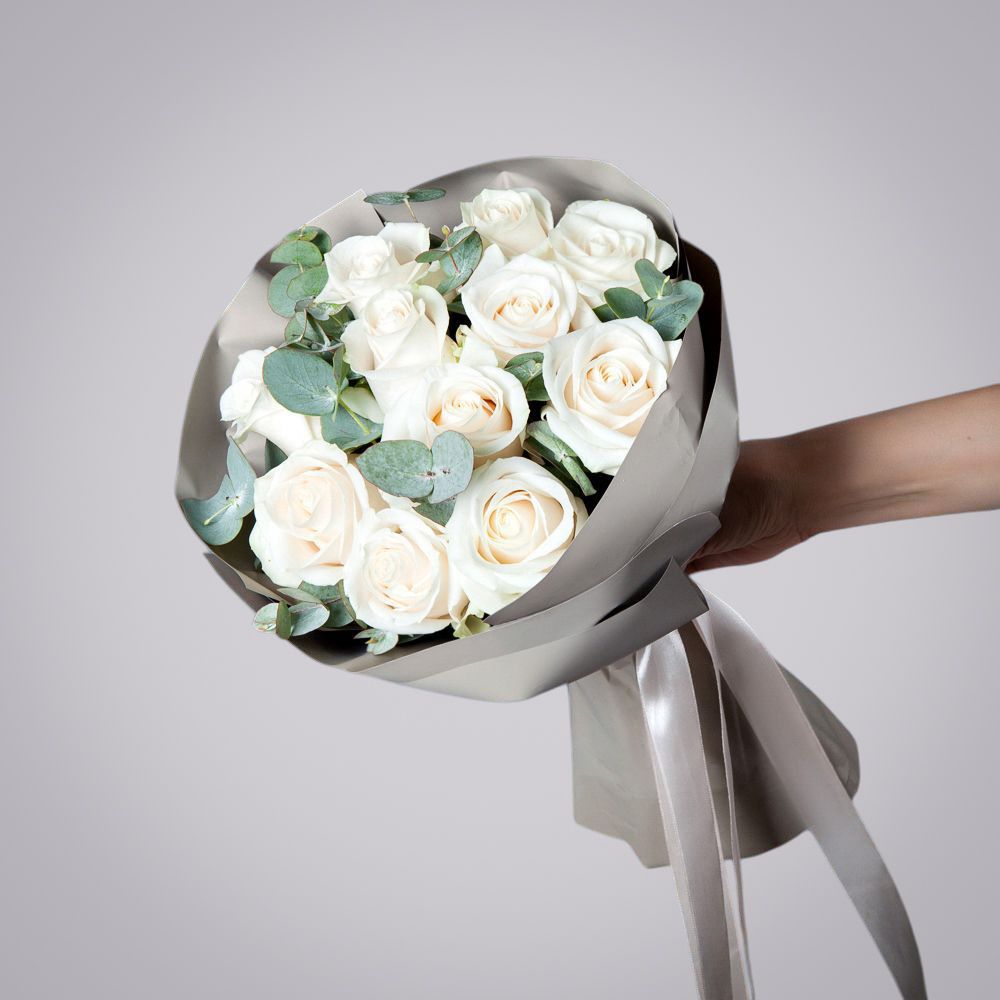 монобукет 11 роз vendela в упаковке  