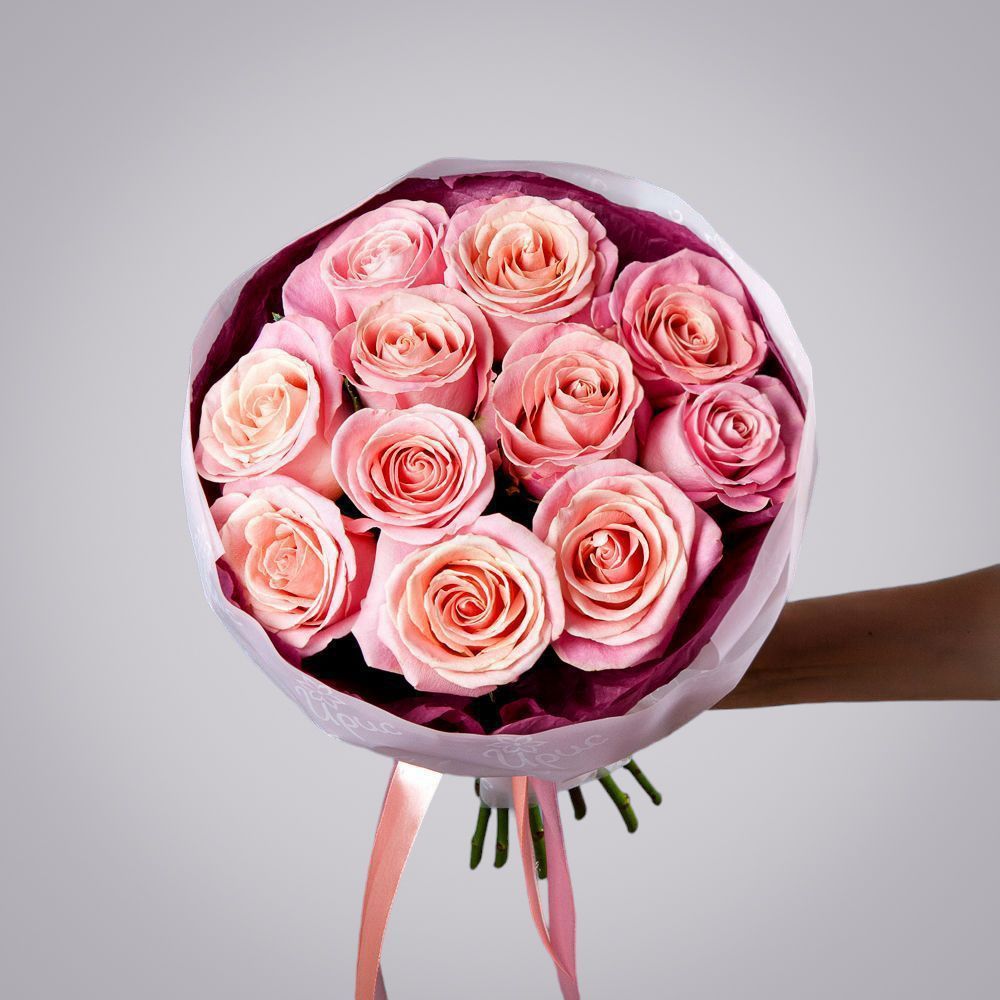 монобукет из 11 роз "hermosa" в упаковке с тишью 