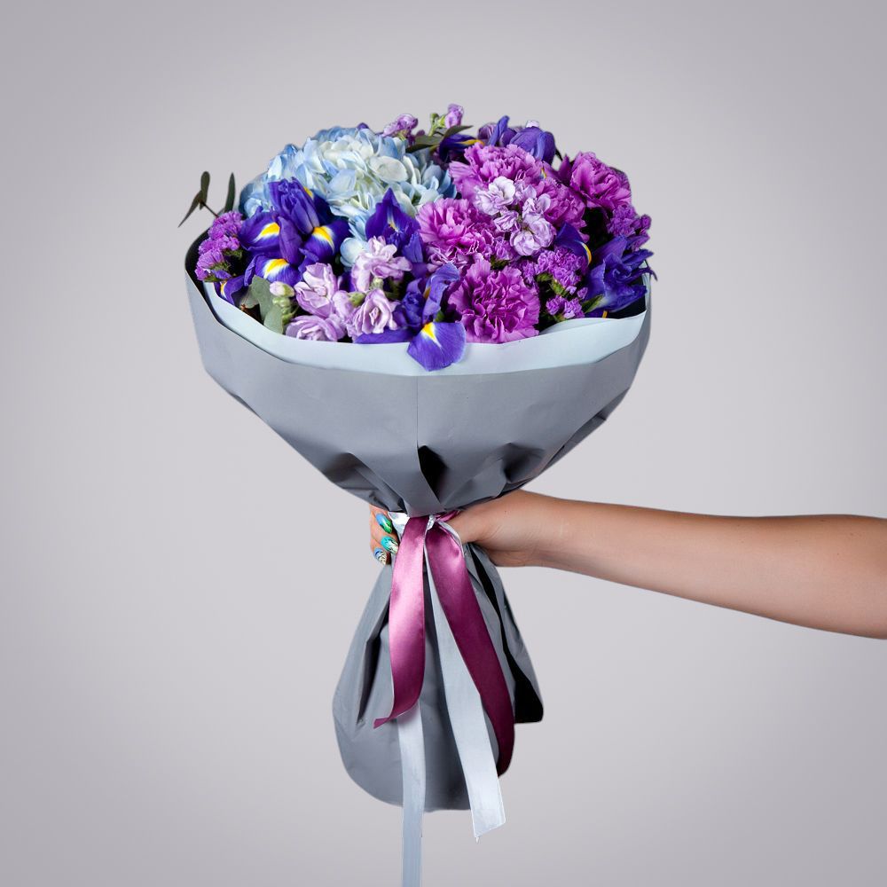 букет "магия" с голубой гортензией 