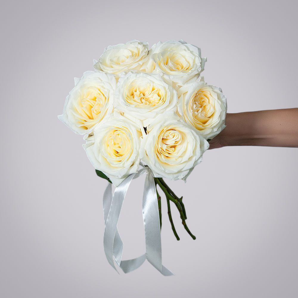 монобукет 7 пионовидных роз "candlelight" под ленту 