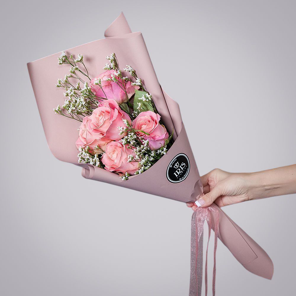 монобукет из 5 роз "hermosa" в упаковке 