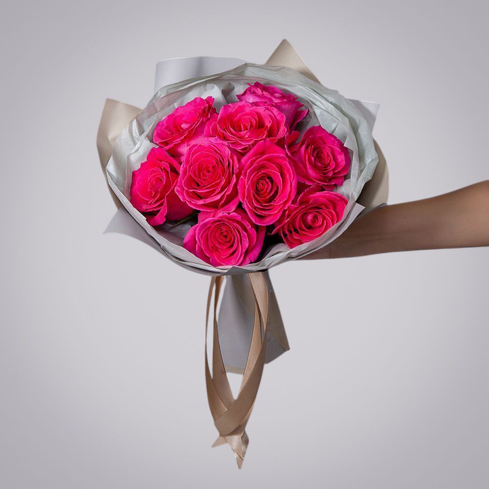 монобукет 9 роз "pink floyd" в упаковке с тишью 