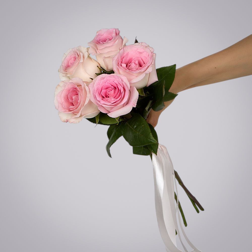 монобукет 5 пионовидных роз "mandala" под ленту 