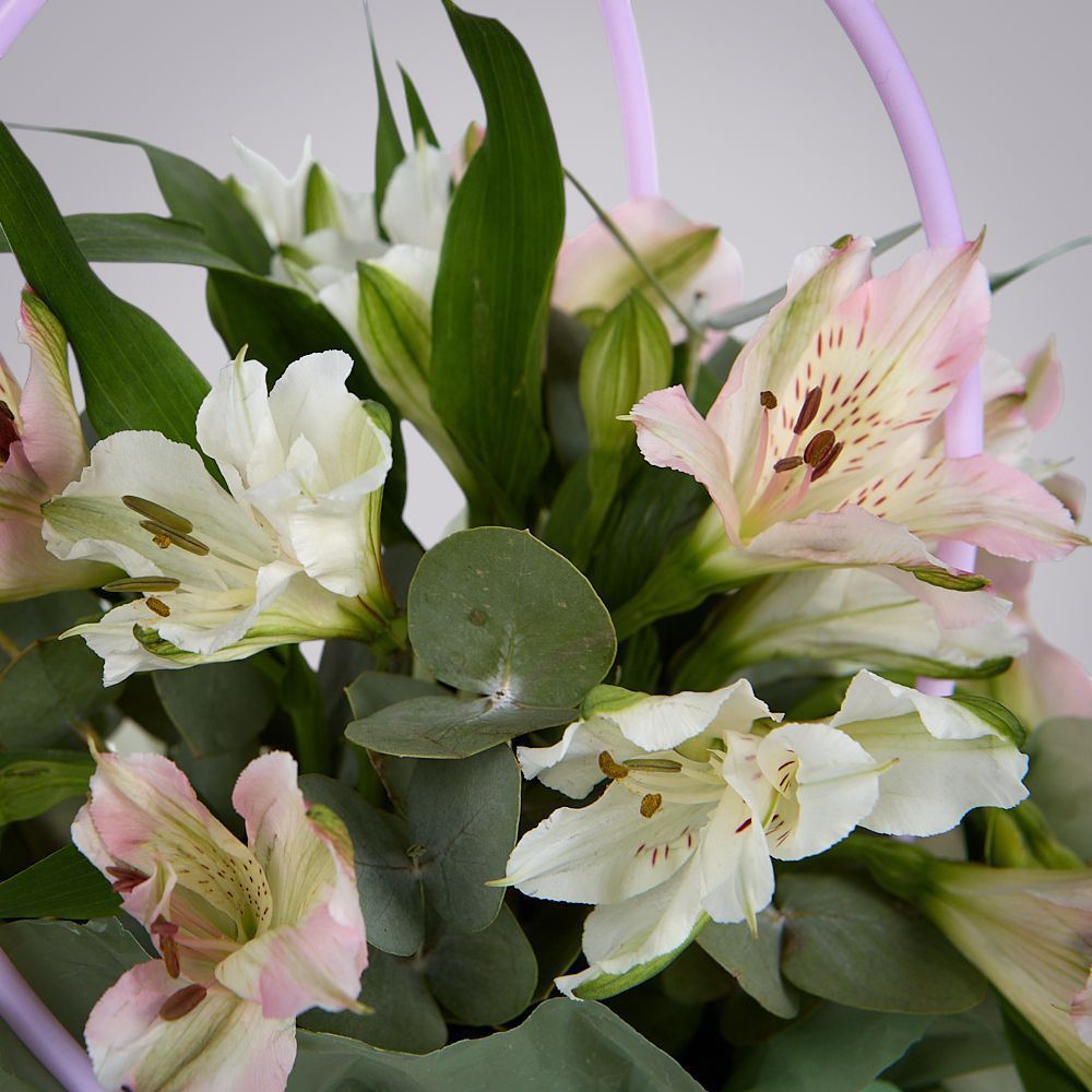 композиция “нежный комплимент” 