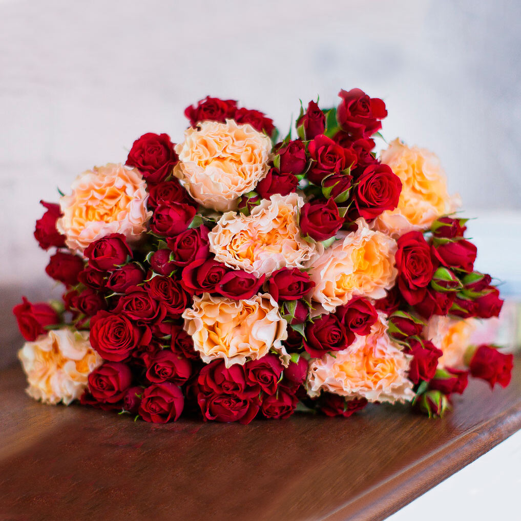 монобукет микс 9 роз "campanella" и 15 кустовых роз 