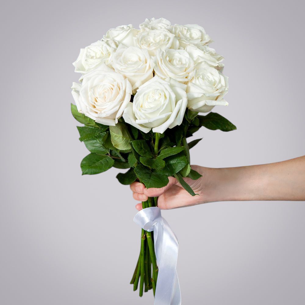монобукет из 11 пионовидных роз "playa blanca" под ленту 