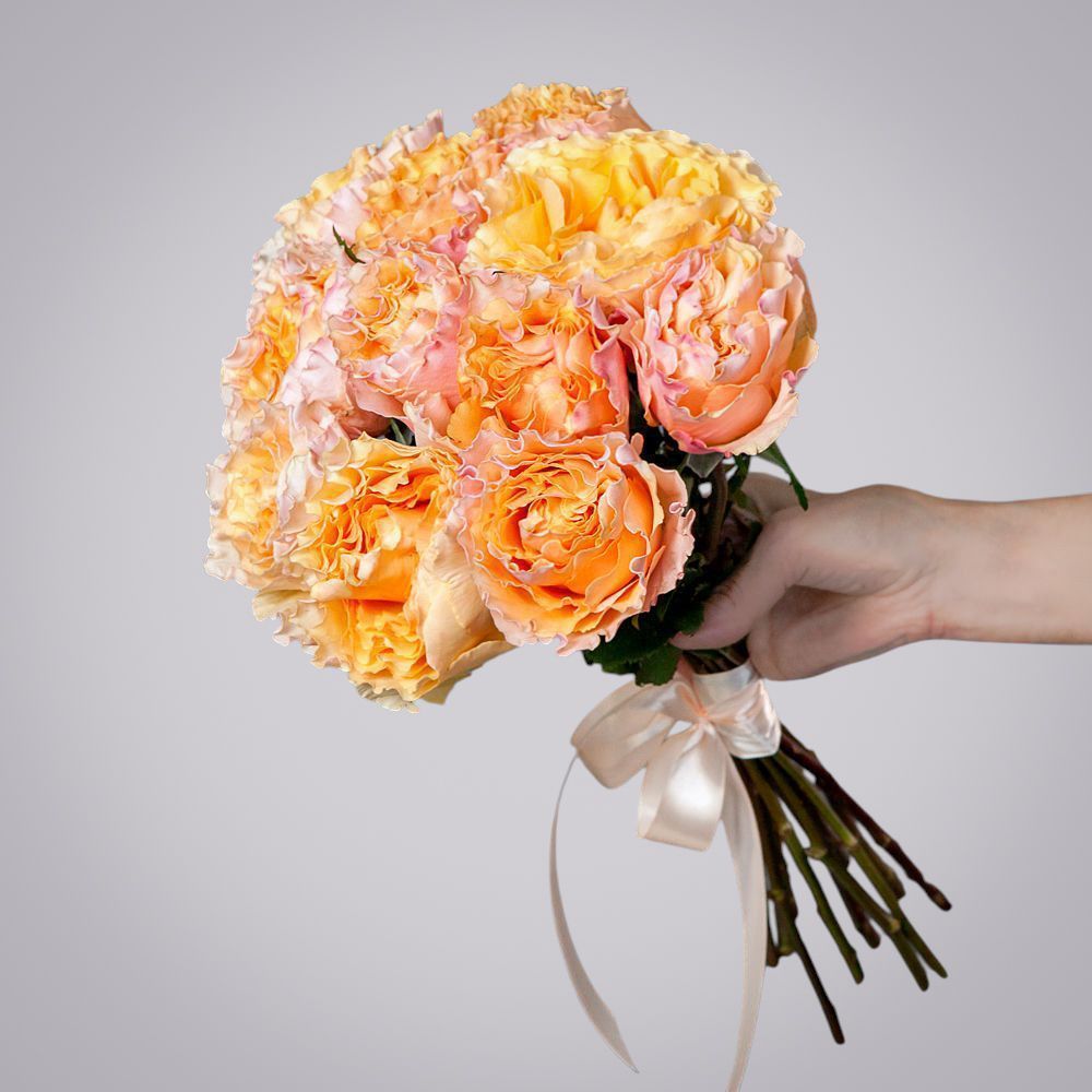 монобукет 11 пионовидных роз "campanella" под ленту 