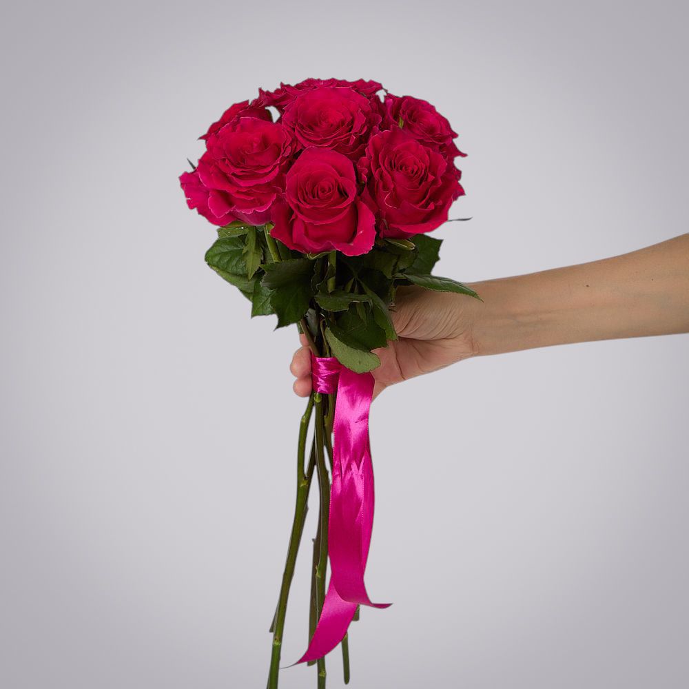 монобукет 7 роз "gotcha" под ленту 