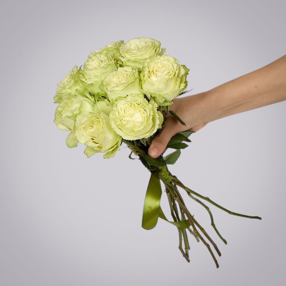 монобукет 9 пионовидных роз "lemonade" под ленту 
