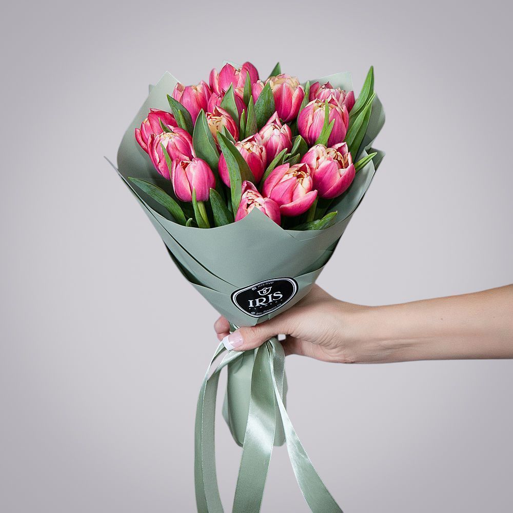 монобукет из 15 тюльпанов "каламбус" в упаковке 