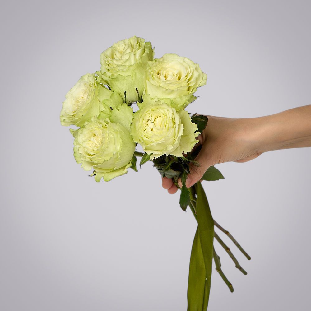 монобукет 5 пионовидных роз "lemonade" под ленту 