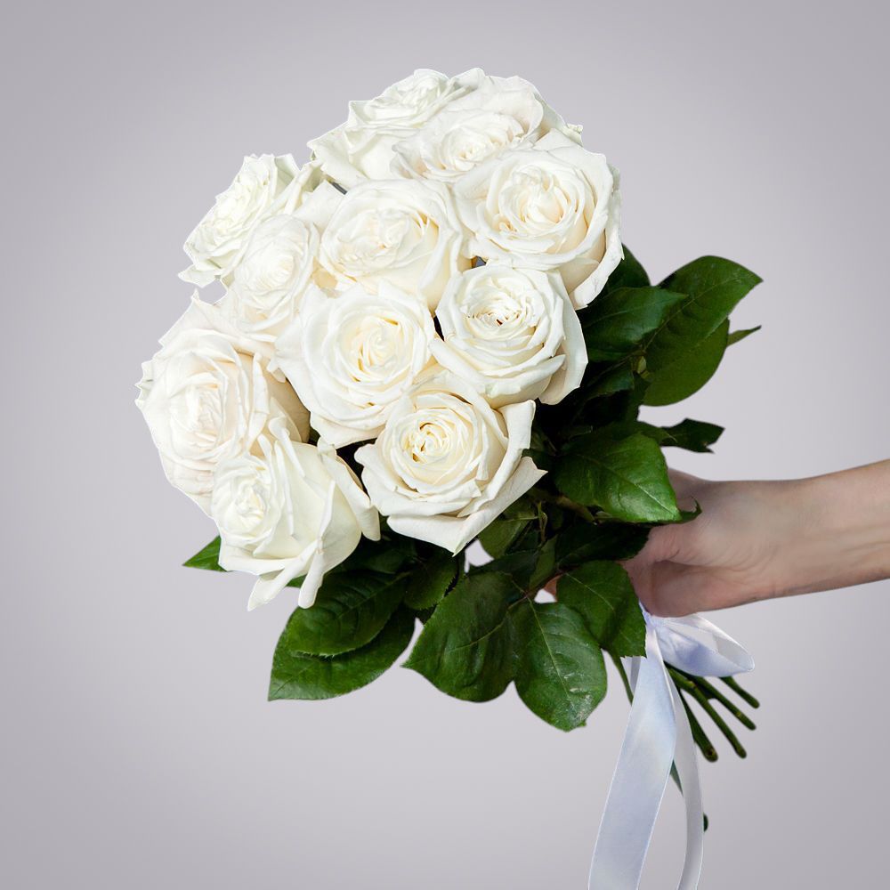 монобукет из 11 пионовидных роз "playa blanca" под ленту 