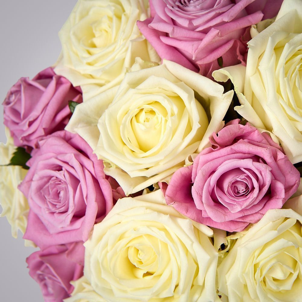 монобукет бело-розовый микс из 15 роз россия под ленту 2 