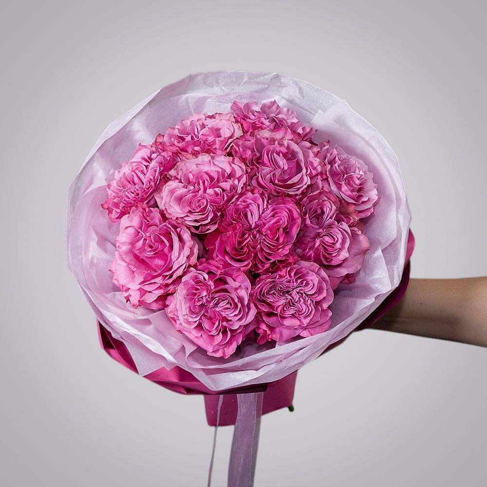 монобукет 11 пионовидных роз "country blues" в упаковке с тишью 2 