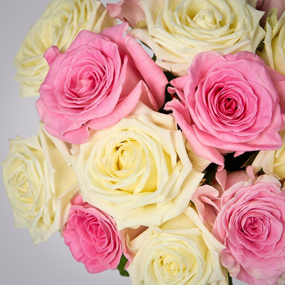 монобукет бело-розовый микс из 15 роз россия под ленту 1 