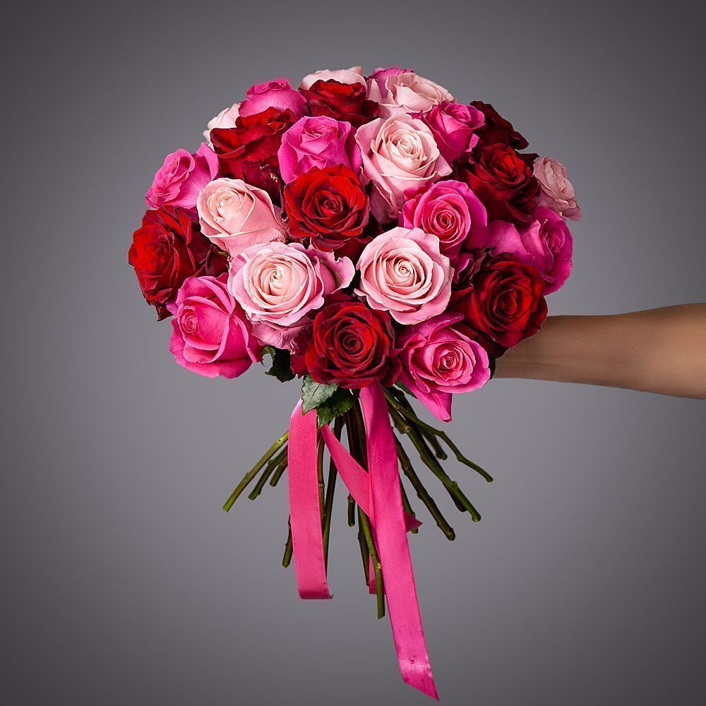 монобукет из 21 роз микс под ленту 