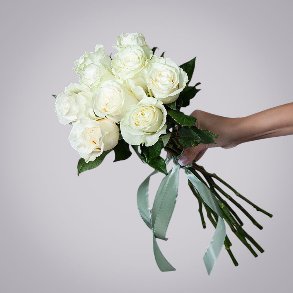 монобукет 9 роз "mondial" под ленту 