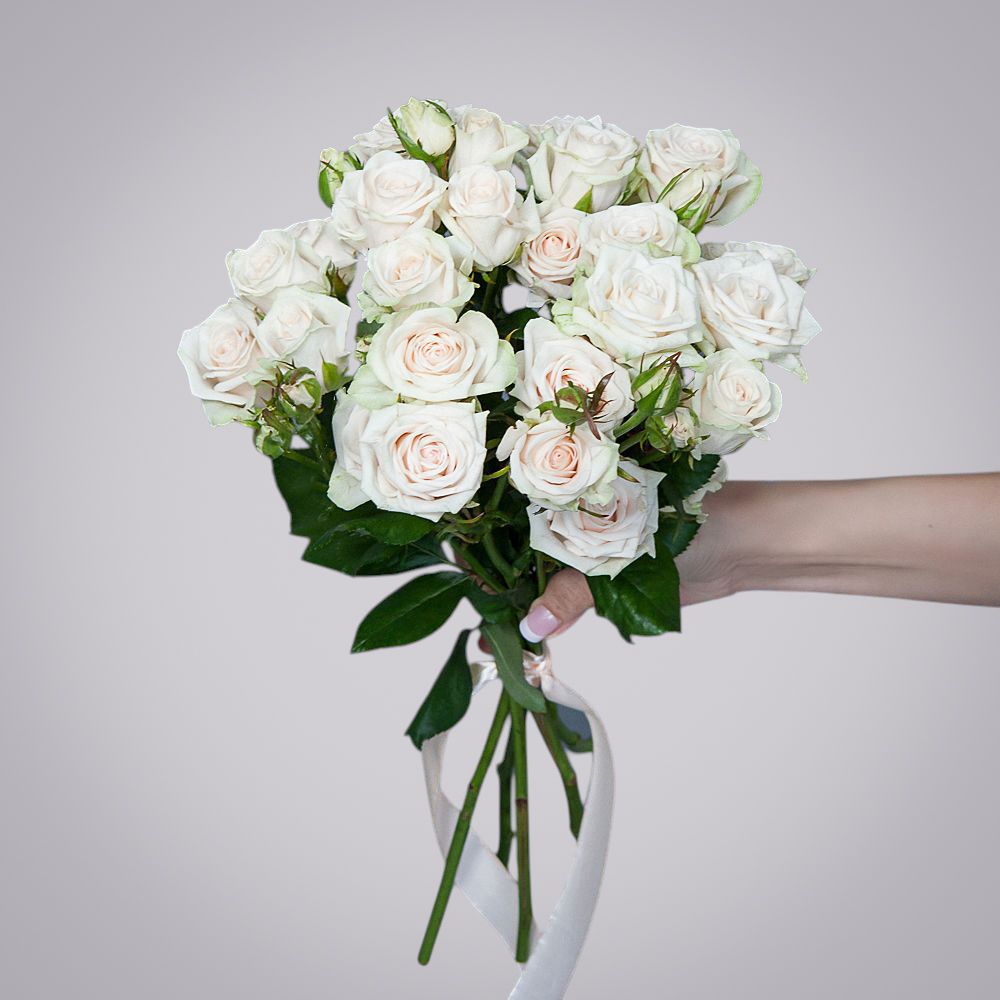 монобукет 5 роз "porcelaine" под ленту 