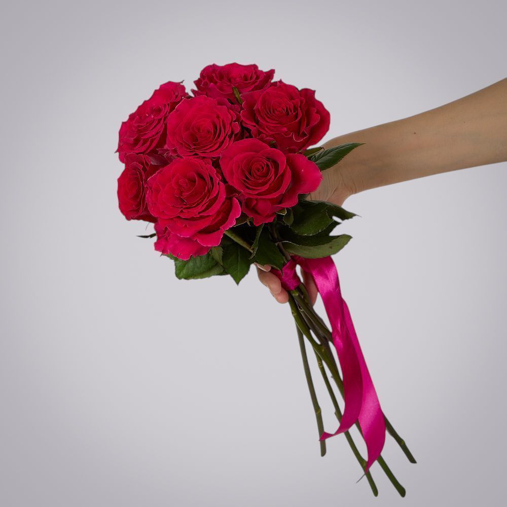 монобукет 7 роз "gotcha" под ленту 