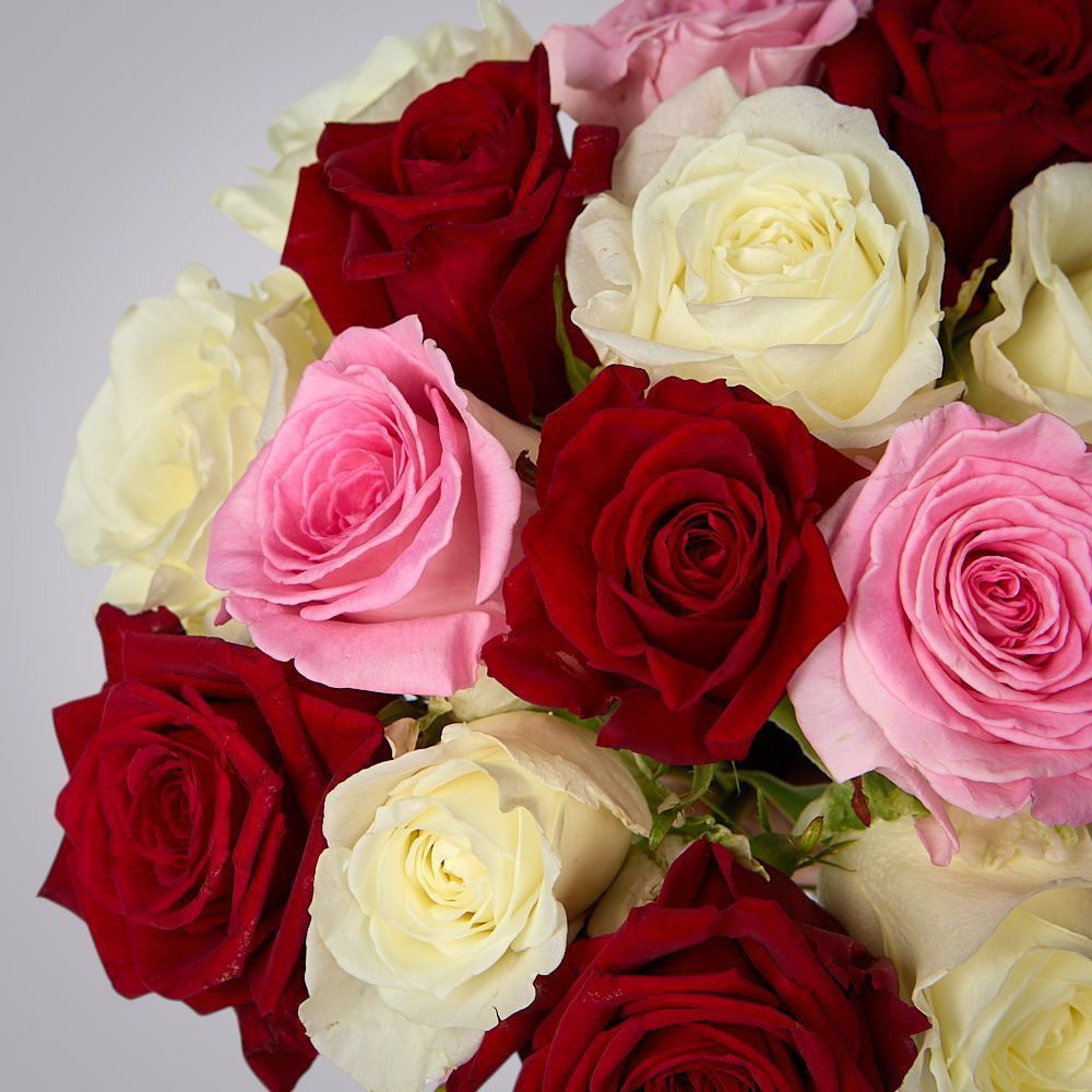 монобукет из 15 роз микс россия под ленту  