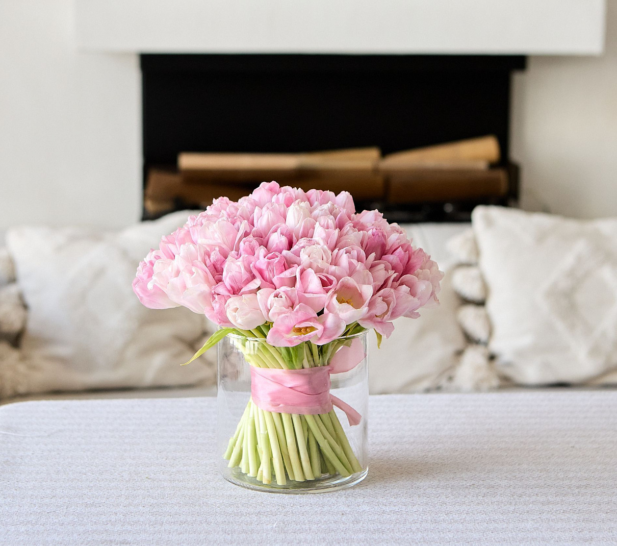 монобукет 101 розовый тюльпан под ленту  